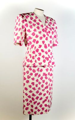 GIVENCHY LIFE Made in France, Tailleur de demi saison, jupe …