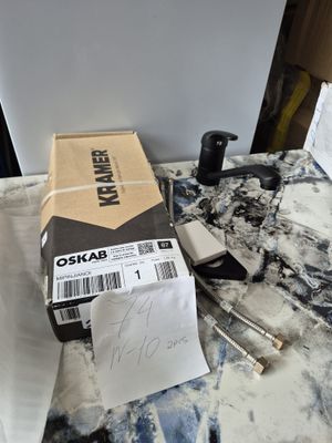 Lot de 2 robinets mitigeurs de cuisine Kramer noirs avec fle…