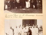 plusieurs vieilles photos en noir et blanc représentant un groupe d'hommes et de femmes