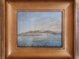 une peinture à l'huile représentant une vue d'un port avec un bateau sur l'eau