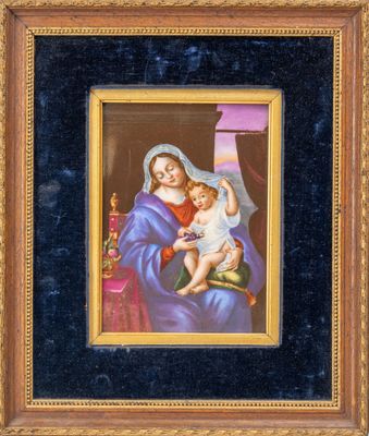 une peinture représentant une femme tenant un bébé dans ses bras