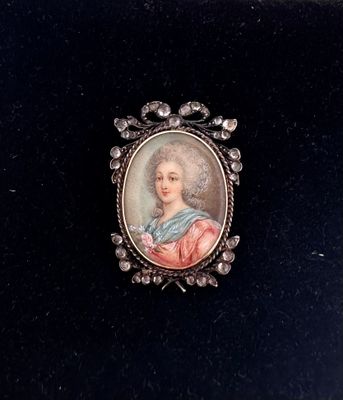 Broche en or rose 750 millièmes et argent 925 millièmes orné…