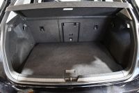VP VOLKSWAGEN GOLF VIII 1.5 E-TSI 130ch MHEV LIFE PLUS DSG -… (photo 5)