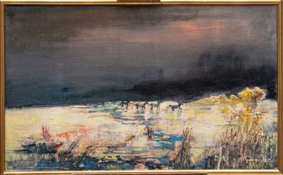 une peinture à l'huile représentant un paysage avec un ciel sombre en arrière-plan