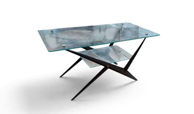 une photo d'une table en verre avec un porte-revues en dessous