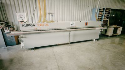 l'image d'une machine installée dans un entrepôt
