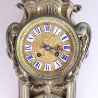 Cartel d'applique en bronze doré, à décor de guirlandes et d… (photo 2)