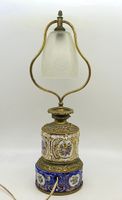 Pied de lampe en porcelaine polychrome à décor de fleurs, mo… (photo 2)