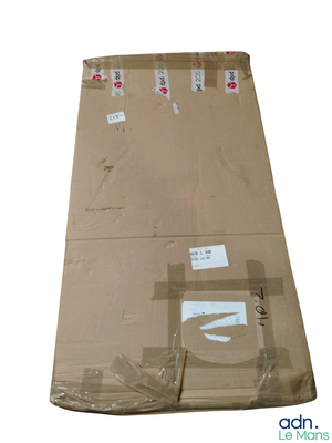 un carton emballé et prêt à être expédié
