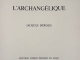 la couverture d'un livre avec une image en noir et blanc