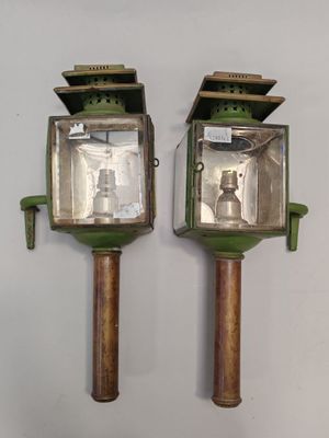 Paire de LANTERNES carrées.