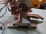 a machine that is sitting on a table in a room