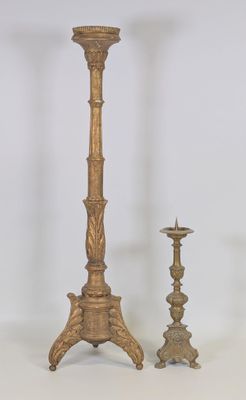 paire de chandeliers anciens en laiton