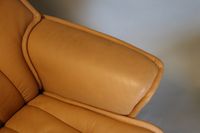 HJELLEDJERDE - Norvège. Fauteuil et ottoman avec structure e… (photo 6)
