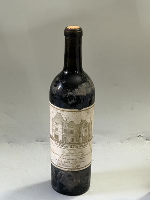 1 bouteille Château HAUT BRION 1962 1er GCC Pessac Léognan s…