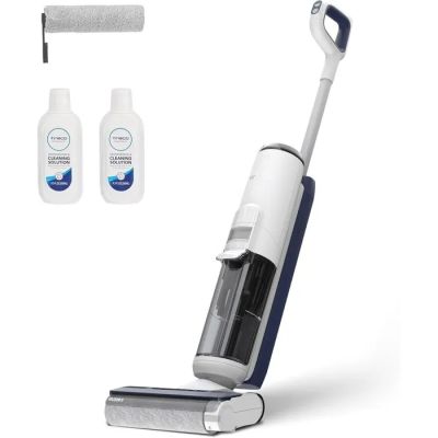 une image représentant un aspirateur bleu et blanc accompagné de produits d'entretien