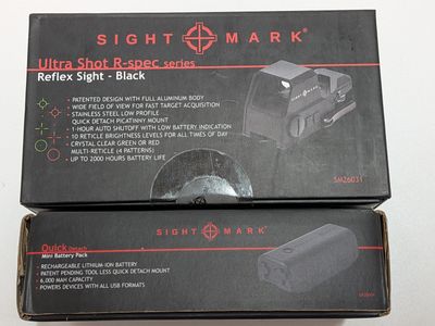 packaging for a sightmark reflex sight and a sightmark reflex sight in a box