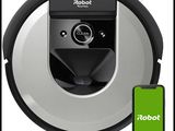 le robot est connecté à un téléphone sur lequel l'application est affichée à l'écran