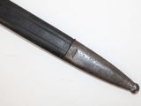 a pen that is laying on a table