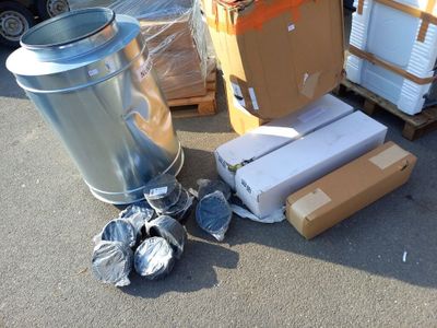 Lot de 40 accessoires et matériels de VENTILATION (prix publ…