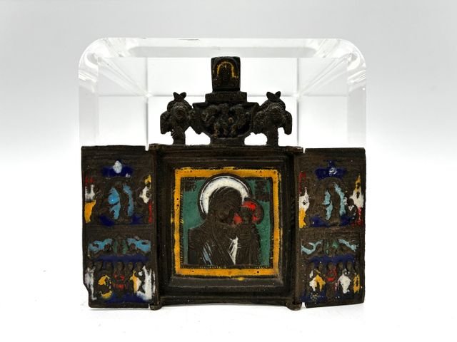 Triptyque religieux Orthodoxe en bronze émaillé ancien. 10 x 11 c...