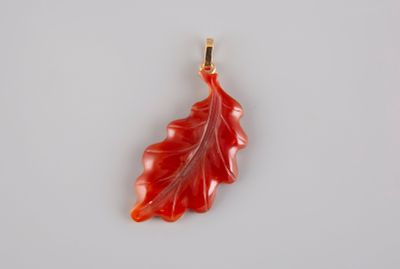 Pendentif en or jaune 18K 750°/°°, poinçon tête d'aigle, rep…