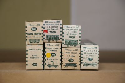 a stack of boxes that are sitting on a table