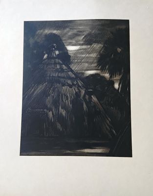 une photo en noir et blanc d'une cabane au toit de chaume