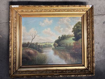 une peinture à l'huile représentant une scène fluviale avec un arbre au premier plan