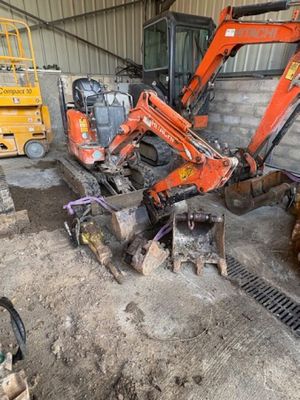 Pelle HITACHI ZAXIS 10 U sur chenille équipée 4 godet, plus BRH - Heur - Photo 1