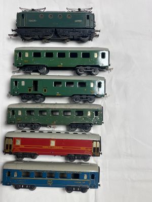 JEP Ecartement 0 – Lot comprenant une locomotive électrique type BB 81 - Photo 1