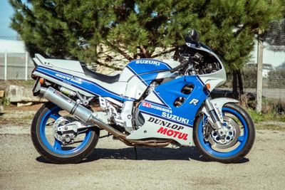 SUZUKI GSXR1100 - REPARATION YOSHIMURA - Genre : MTT2 - Carr…