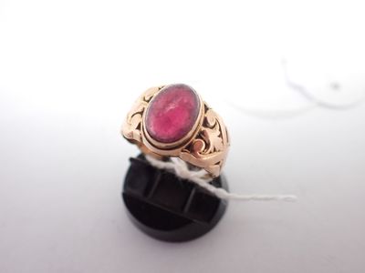 Bague en or et cabochon de grenat, poids 4,7gr, TDD50 (usures) - Photo 1