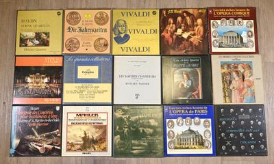 Ensemble d'environ 30 coffrets vinyles 33 tours de musique c…