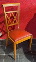 Suite de 6 chaises en bois fruitier, dossier à décor de croi…