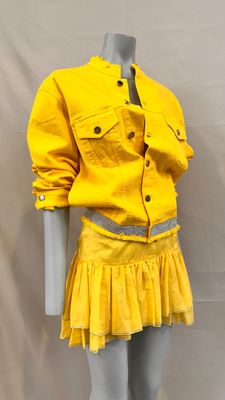 yellow shirt and skirt on a mannequin mannequin mannequin mannequin mannequin mannequin mannequin mannequin manne