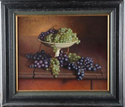 une peinture à l'huile représentant des raisins dans un bol posé sur une table