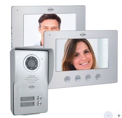 une image représentant un interphone vidéo avec, à l'écran, la photo d'un homme et d'une femme