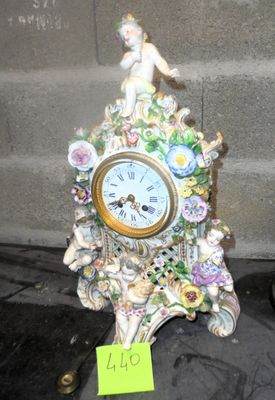 Cartel à poser en porcelaine de Meissen.