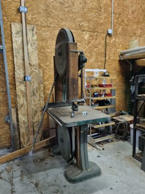 a machine that is sitting in the middle of a room