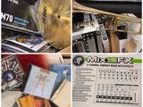 de nombreuses photos différentes montrant un tas de CD et des CD dans une boîte