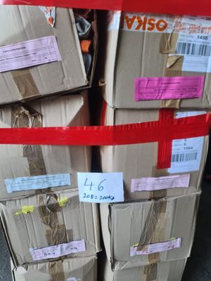 Palette d’environ 200 kg – Vêtements crème contemporaine mix…