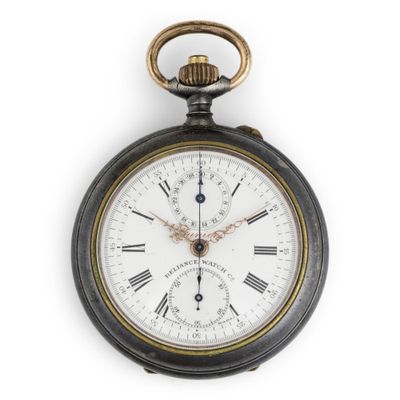 montre de poche sur fond blanc, avec des chiffres romains et des chiffres romains