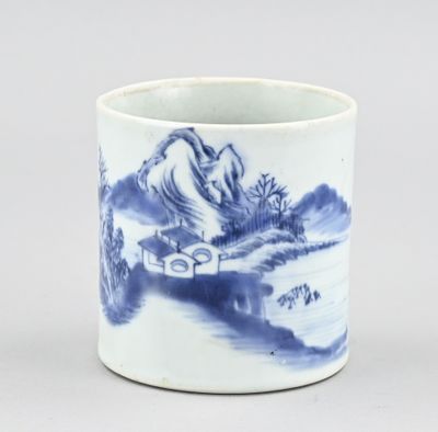 tasse en porcelaine chinoise bleue et blanche représentant un paysage