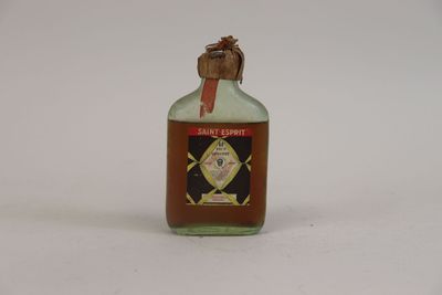 1 Flasque Rhum Saint Esprit 44% 20cl CA Basse circa 50
