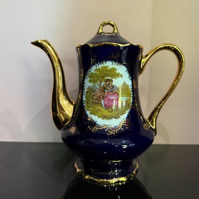 Théière en porcelaine marine IMPERIA LIMOGES, Décoré à la ma…