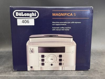 packaging for delonghi magnifica ' s microwave oven