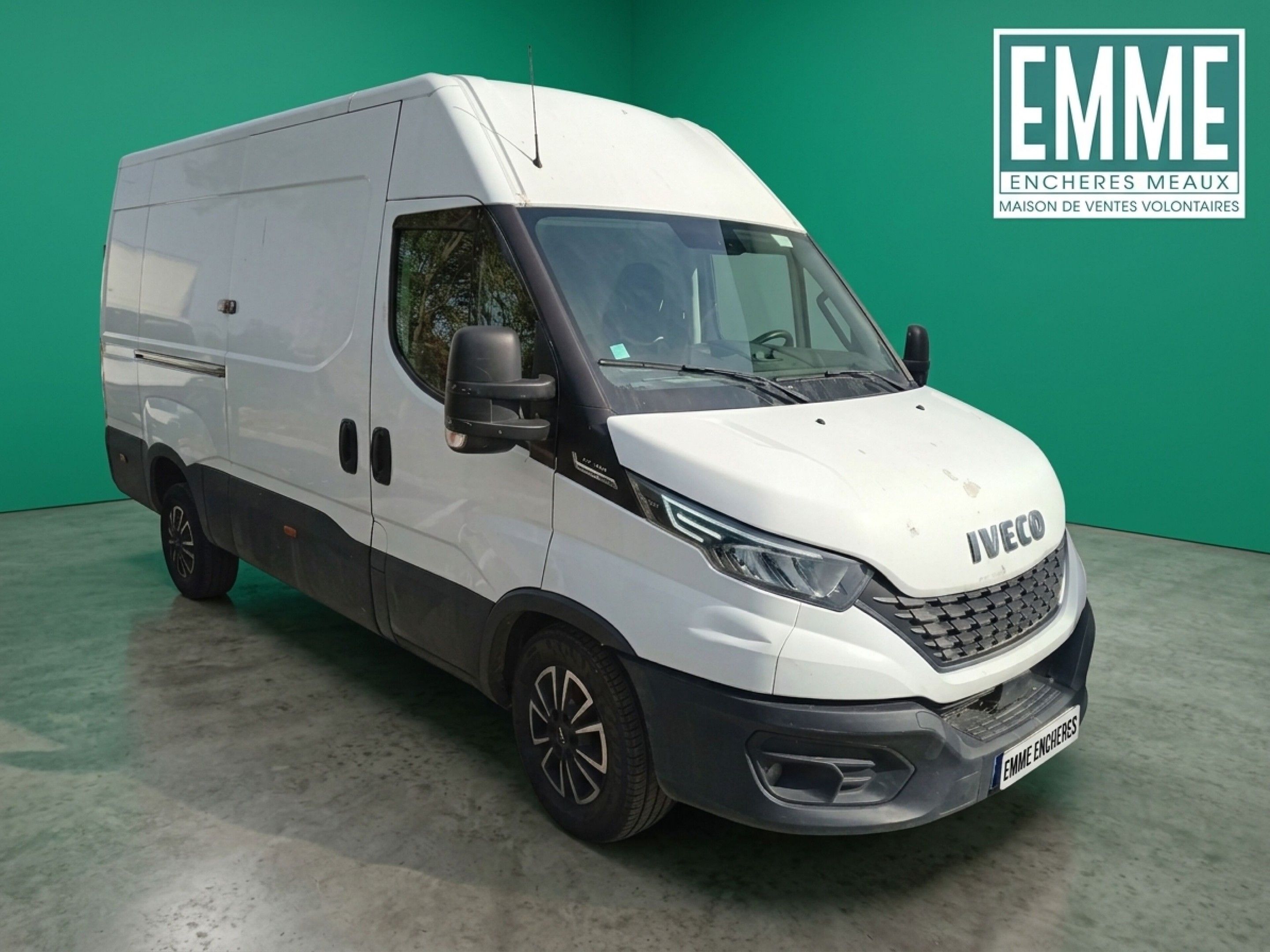 IVECO 35S18 HI-MATIC - Genre : CTTE - Carrosserie : FOURGON …