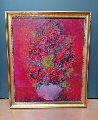 un tableau représentant un vase contenant des fleurs rouges