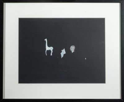 photographie en noir et blanc encadrée représentant des girafes et d'autres animaux dans un champ